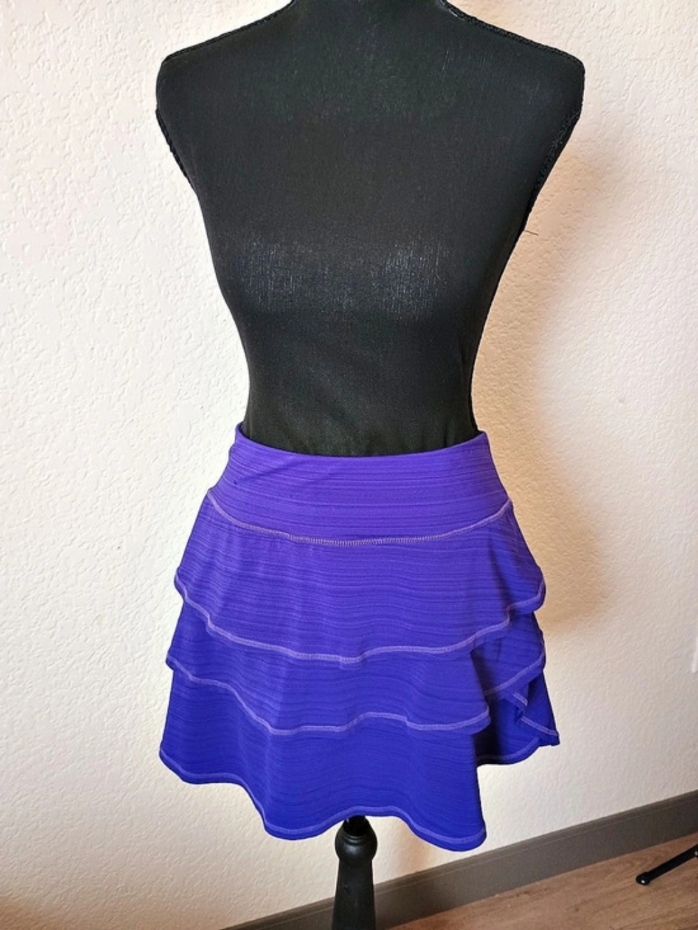 Ideology Layered Athletic Skirt in Purple XL Like New